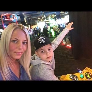 Meet your Posher, Melissa